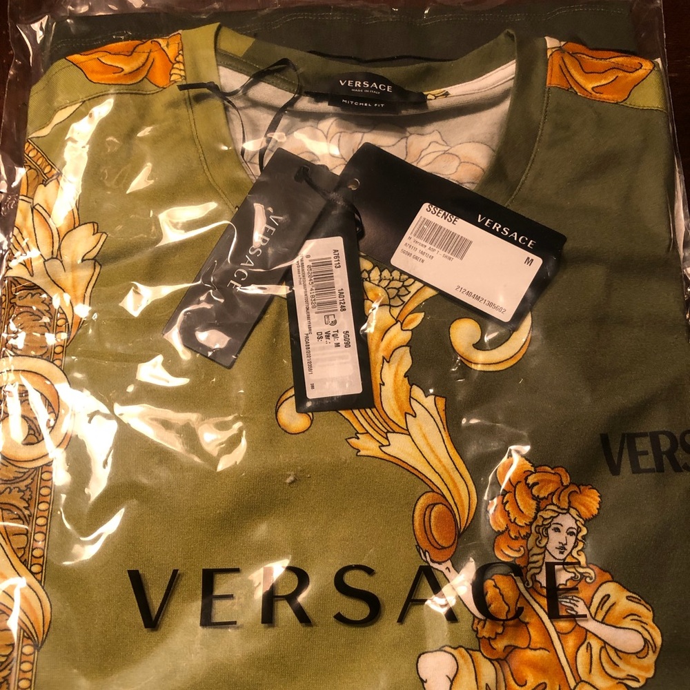 Versace t-shirt